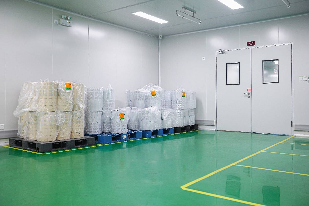 次拋與常規(guī)化妝品有何不同？探秘韻斐詩(shī)工廠，揭秘嬰兒用品的獨(dú)特之處